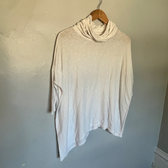 Anthropologie Olivia Rae Women's Oversized Turtle Neck Top Size Large - Picture 4 of 11